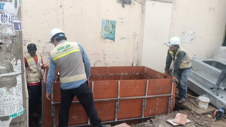 Trạm biến áp 320kVA tại công trường lắp đặt.