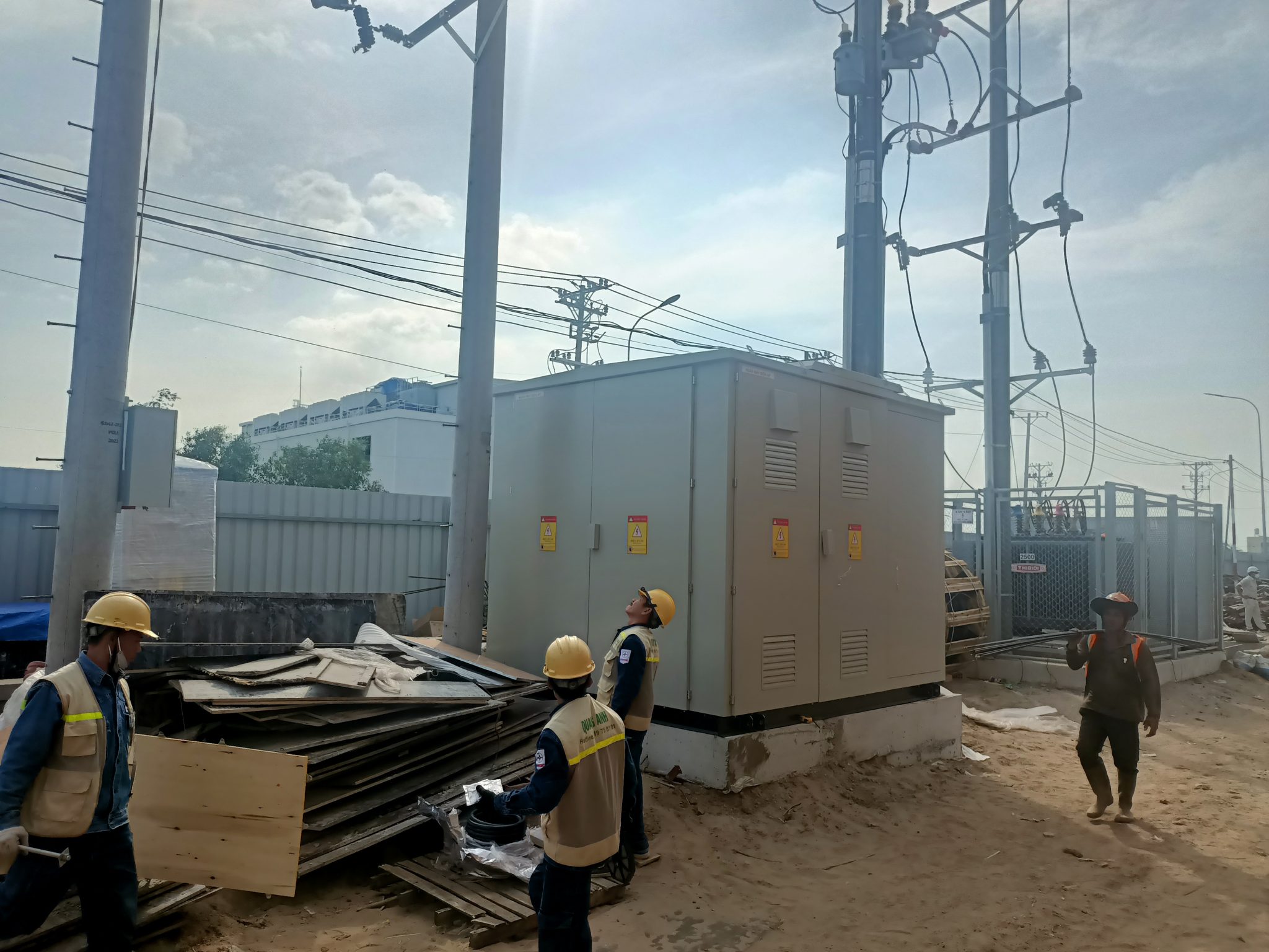 Giải pháp năng lượng mặt trời toàn diện Giải pháp năng lượng mặt trời toàn diện từ Quanganhcons