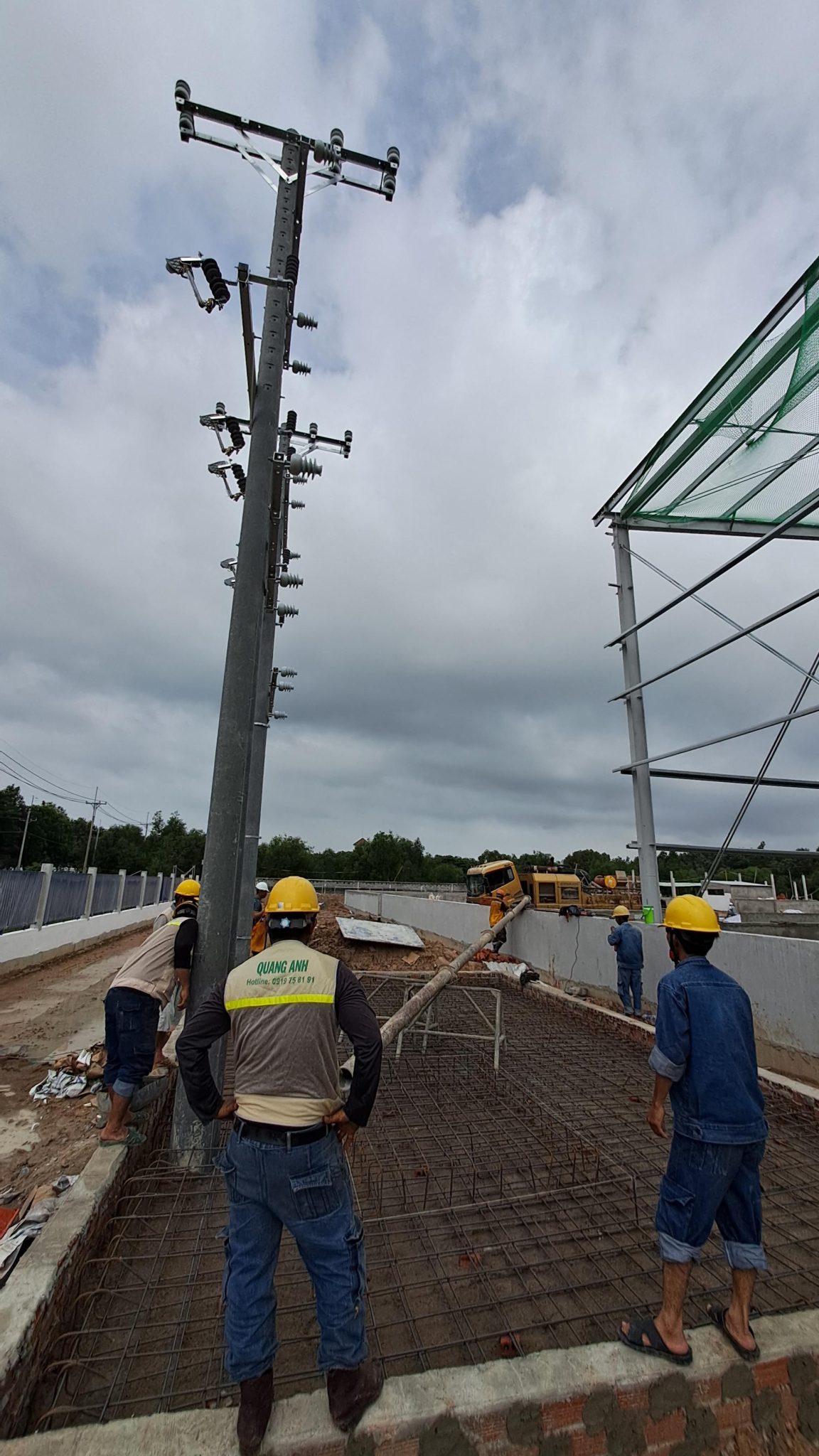 Dịch vụ QuangAnhcons Trạm biến áp hiện đại với thiết bị chất lượng cao