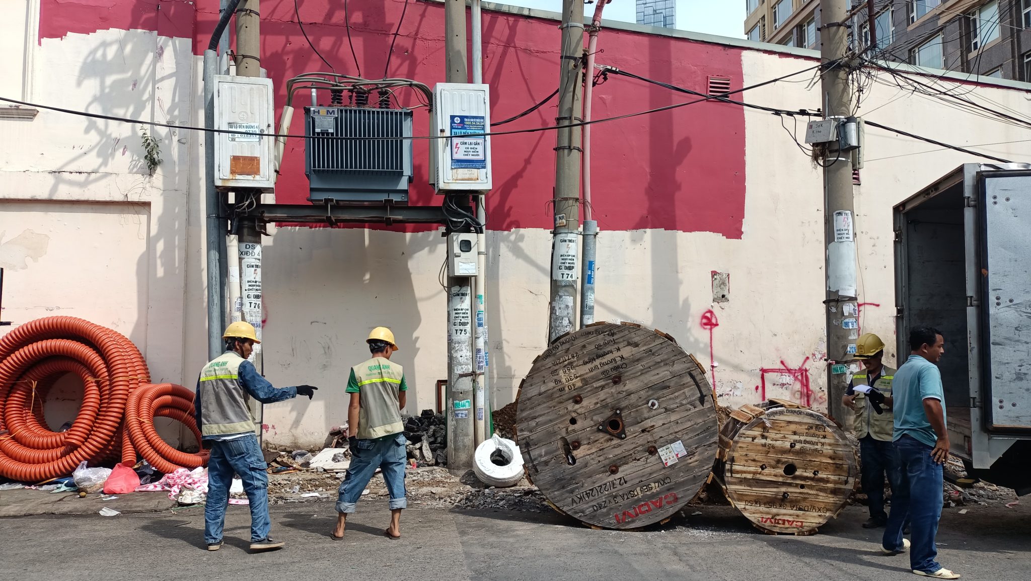 Buổi họp chuyên sâu của kỹ sư QuangAnhcons