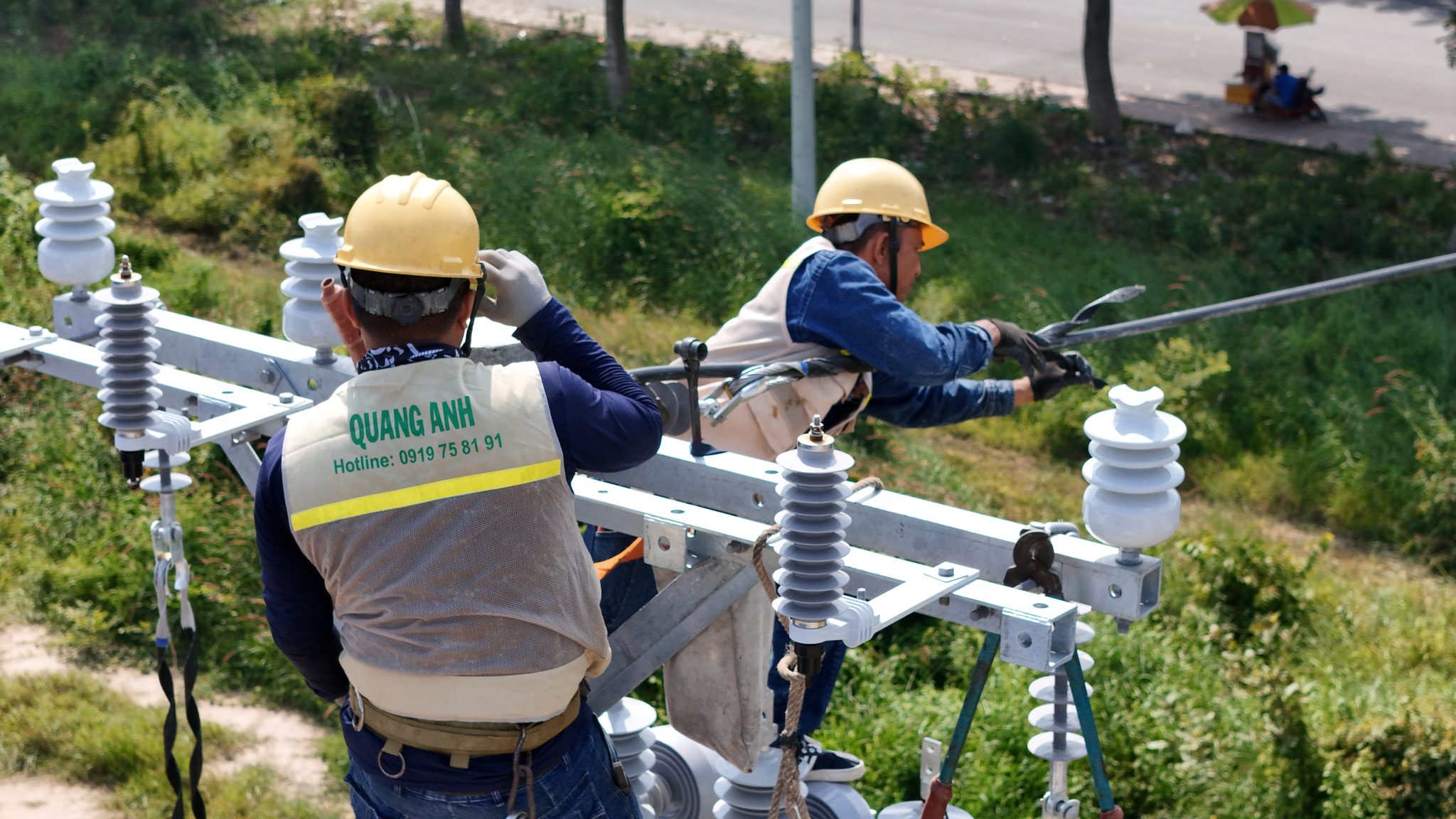 Giải pháp bền vững và trạm sạc xe điện của QuangAnhcons.