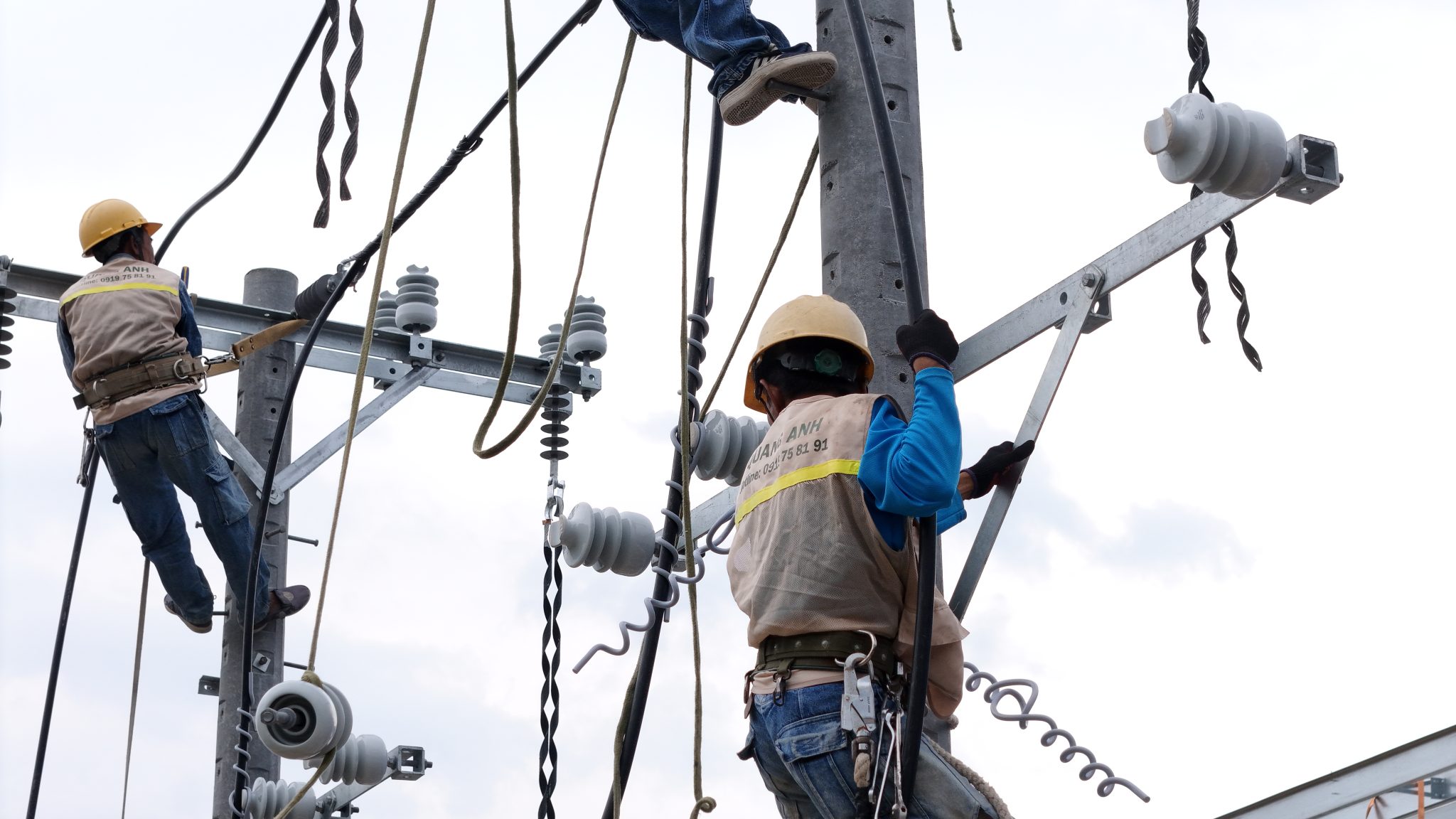 Xử lý sự cố điện áp cho máy biến áp.
