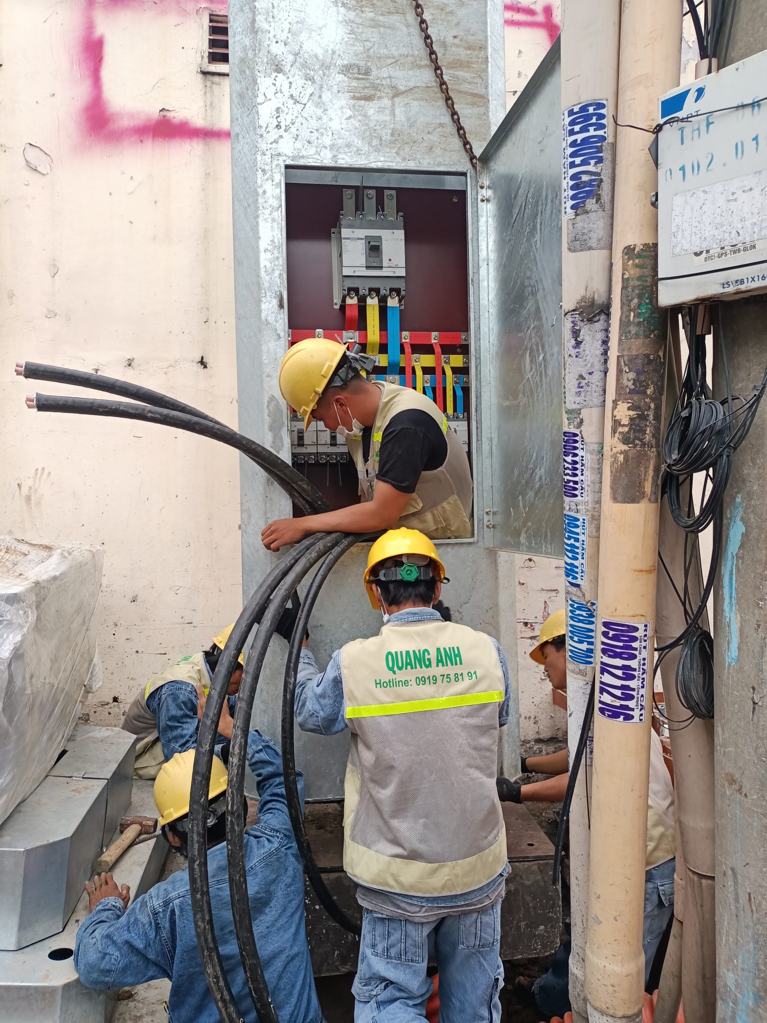 Cải tiến thiết kế trong lắp đặt điện nhà xưởng. Vật liệu và thiết kế tối ưu cho hệ thống điện.