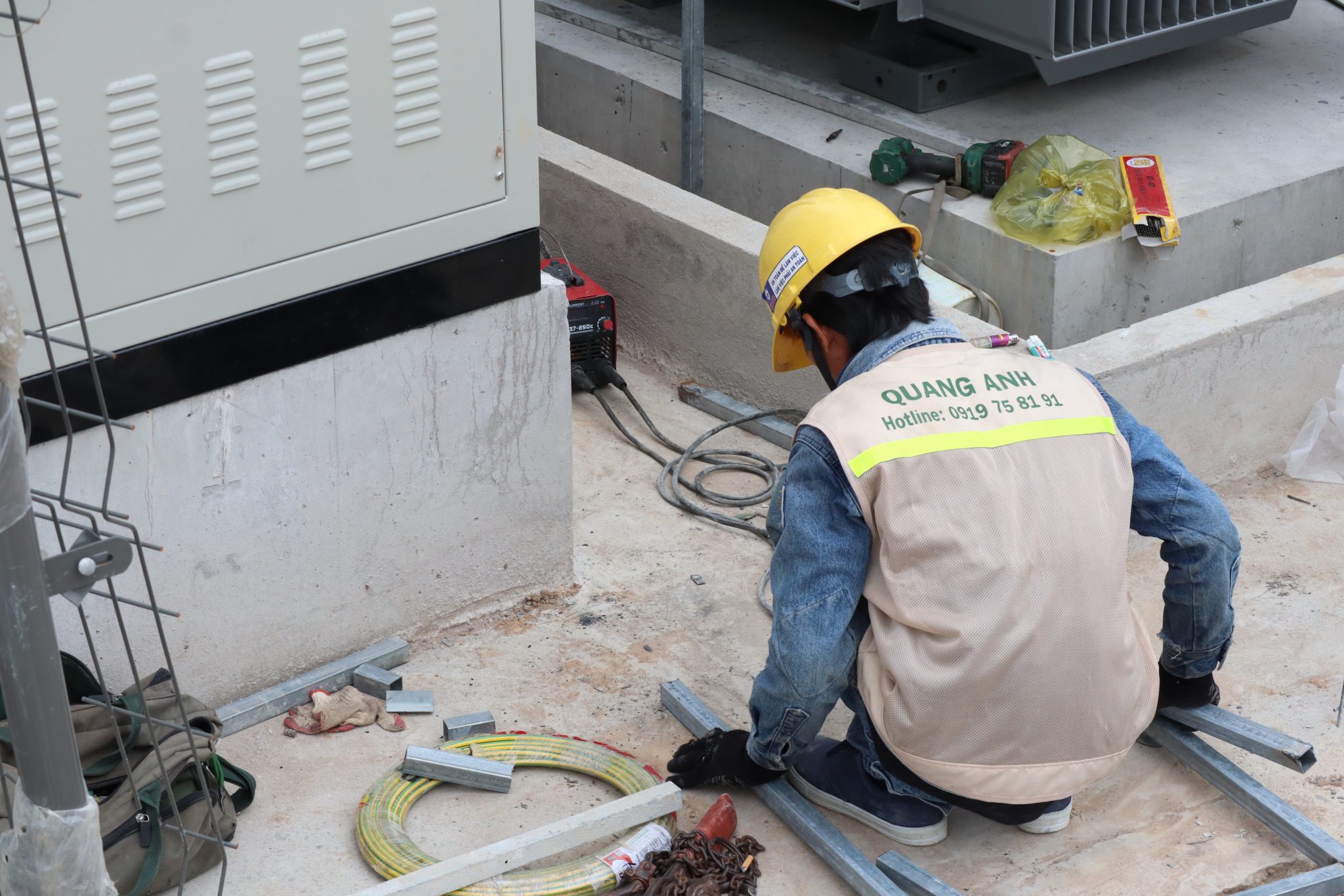 Vị trí địa lý và giá lao động tại Việt Nam