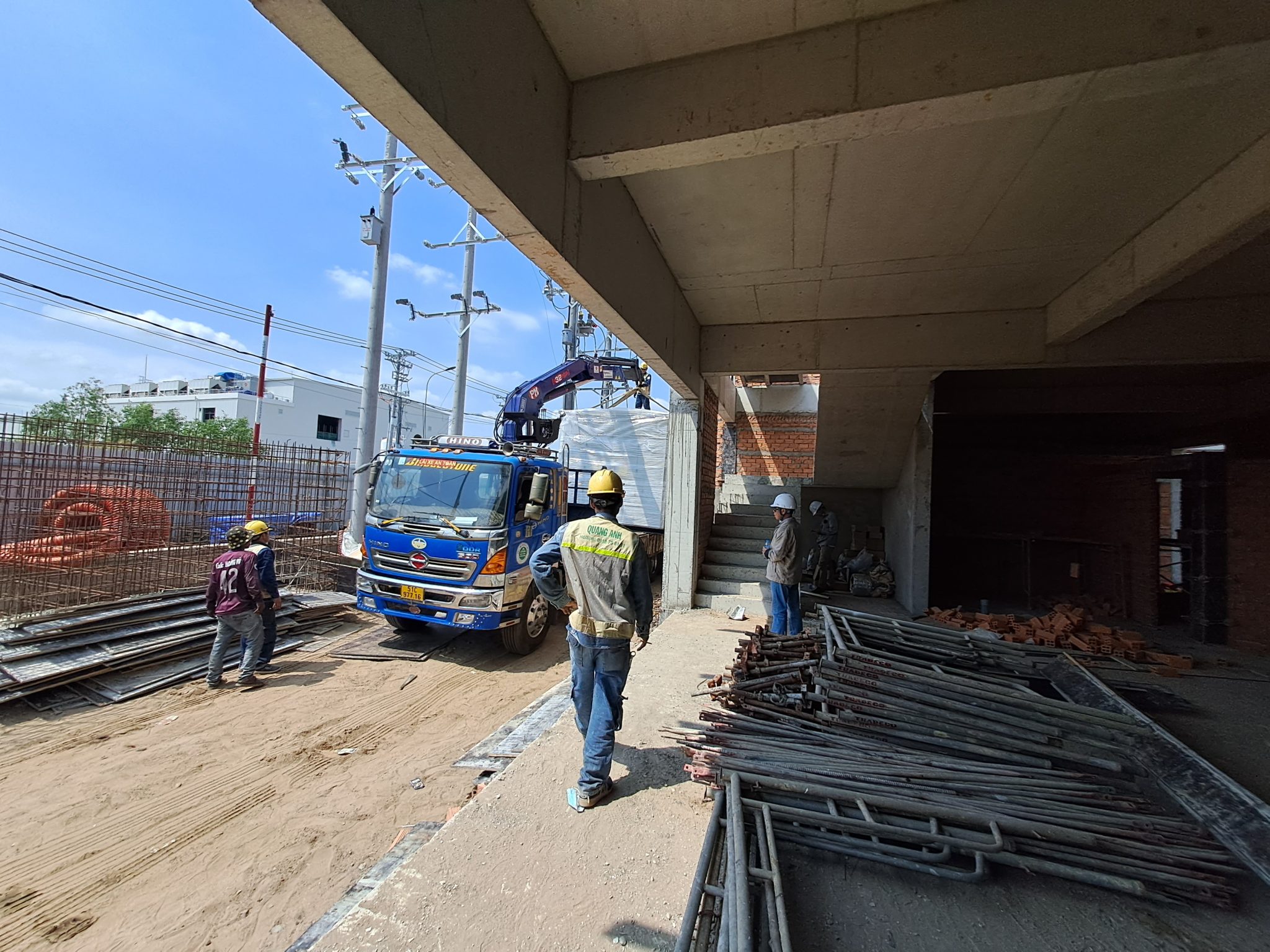 Năng lượng mặt trời cho mái nhà xưởng