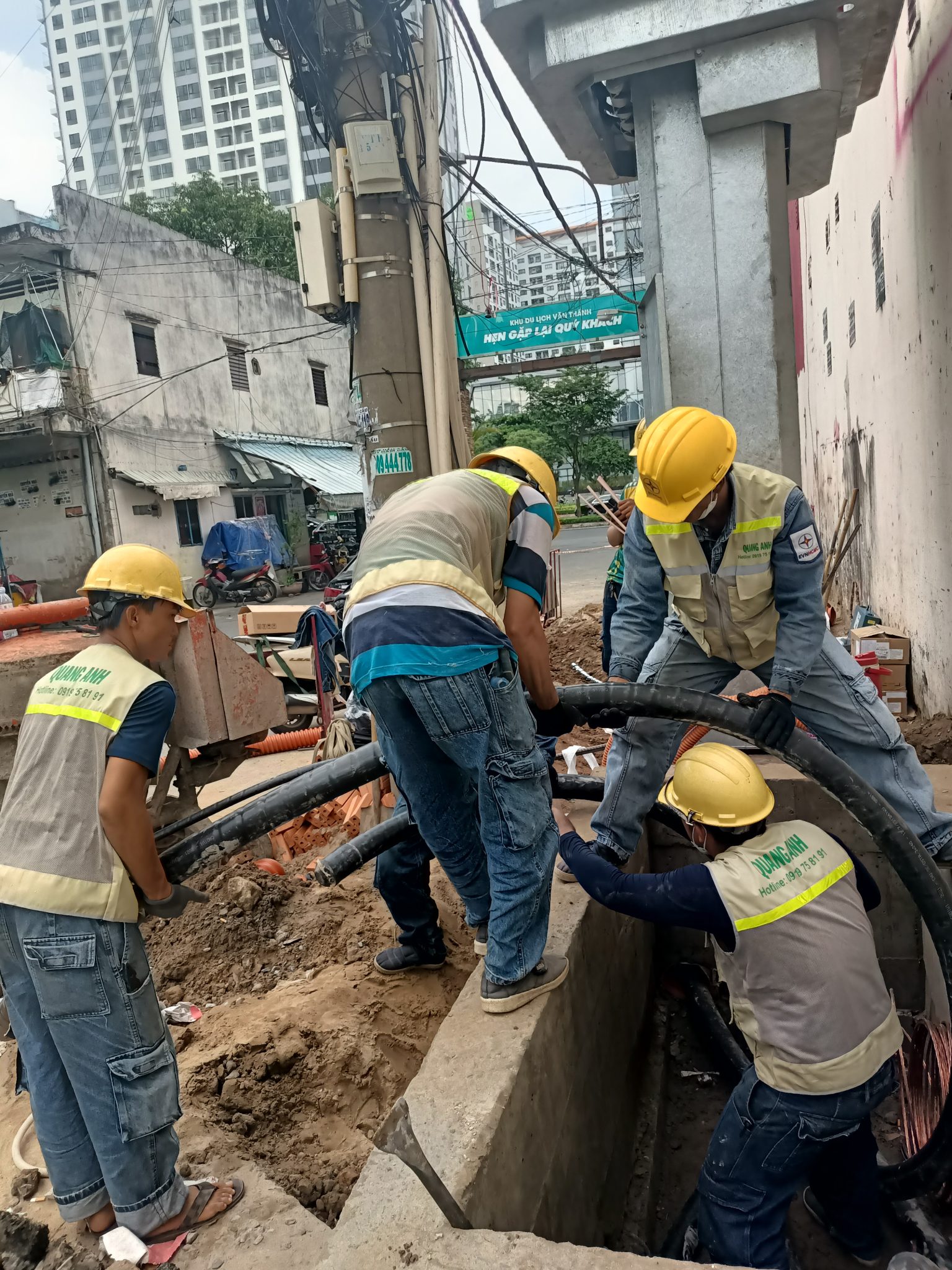 Dịch vụ hỗ trợ hệ thống điện 24/7