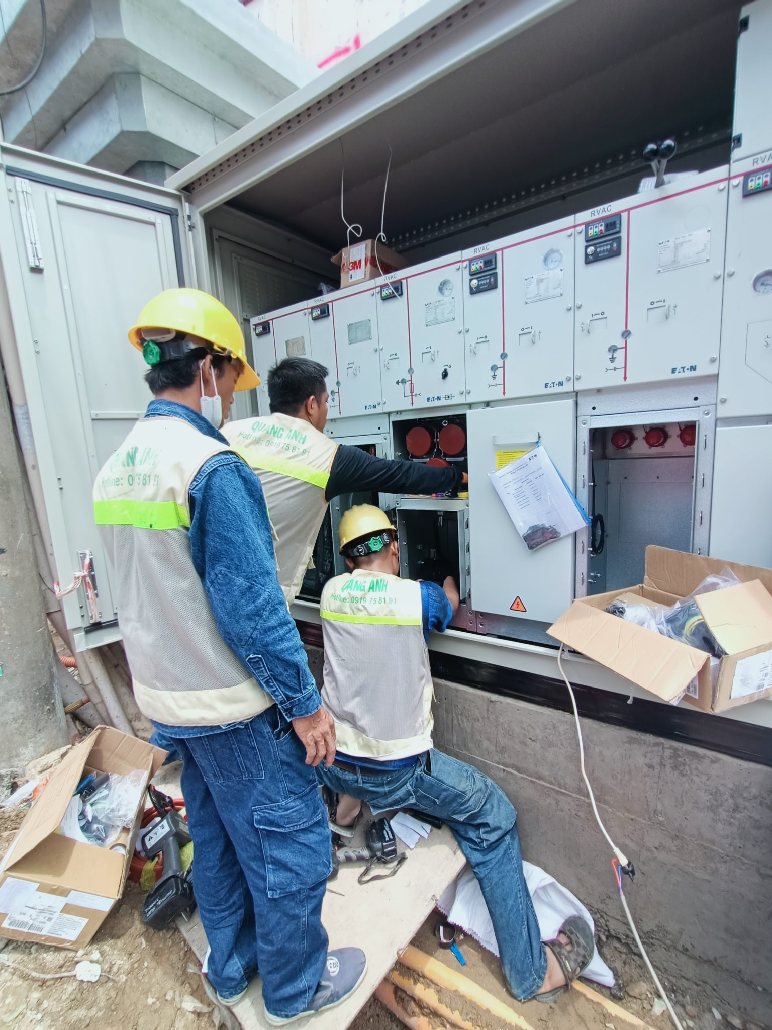 Hệ thống HVAC hiện đại trong nhà máy công nghiệp.