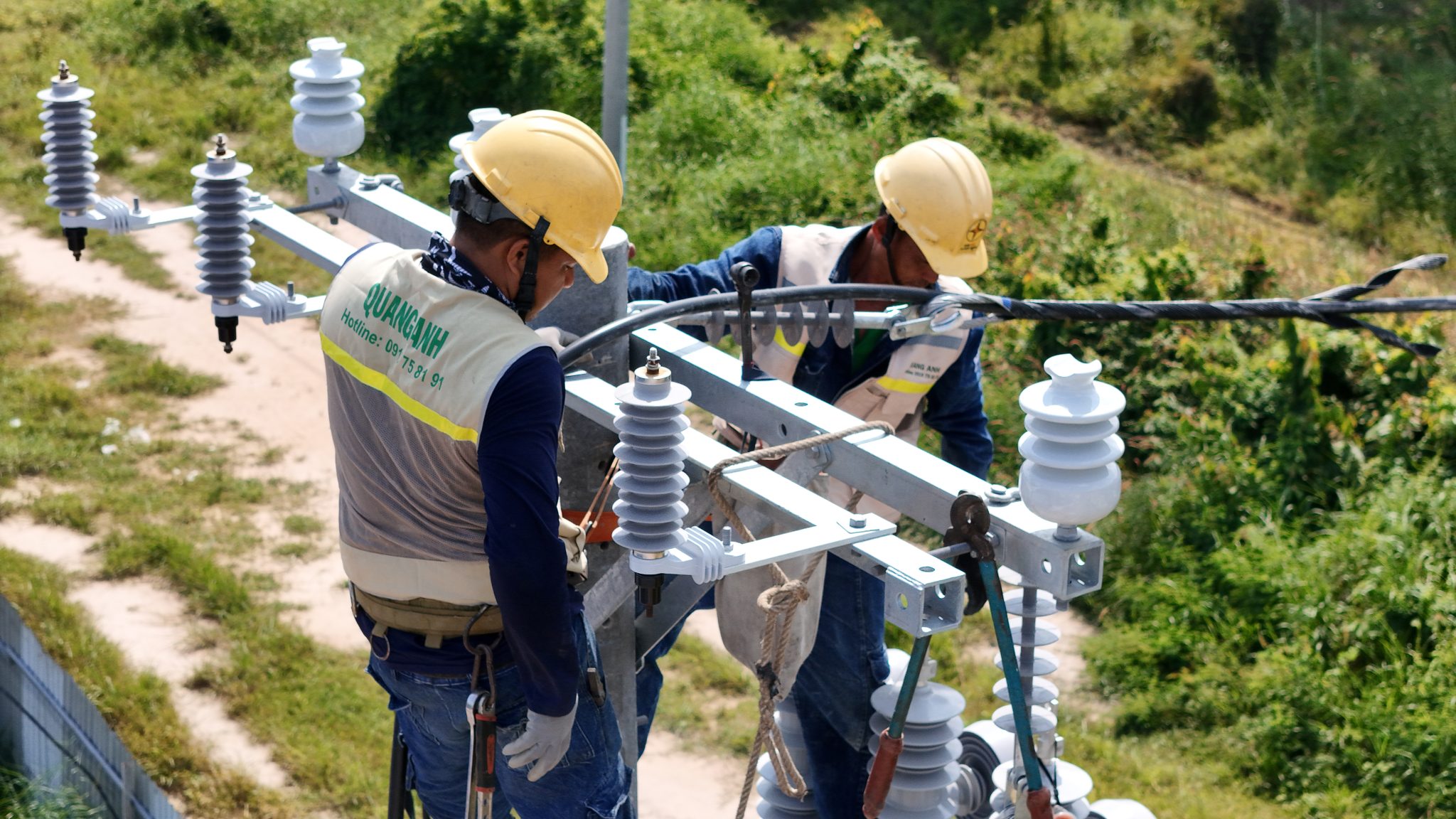 Khung giá điện mặt trời 2025 Giá điện phát từ hệ thống năng lượng mặt trời năm 2025.