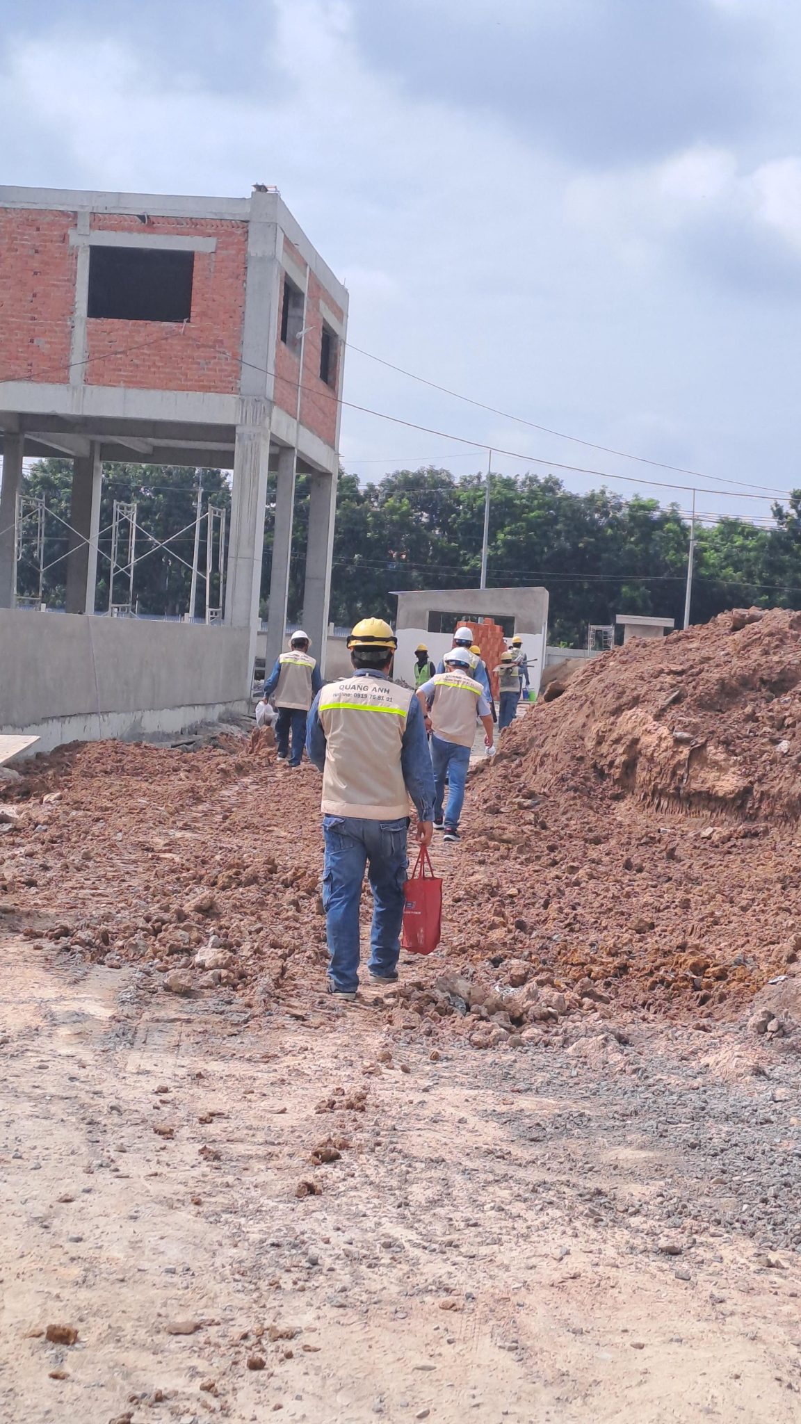 Bản vẽ thi công và sơ đồ đấu nối trạm với chú thích về trách nhiệm nhà thầu và chủ đầu tư