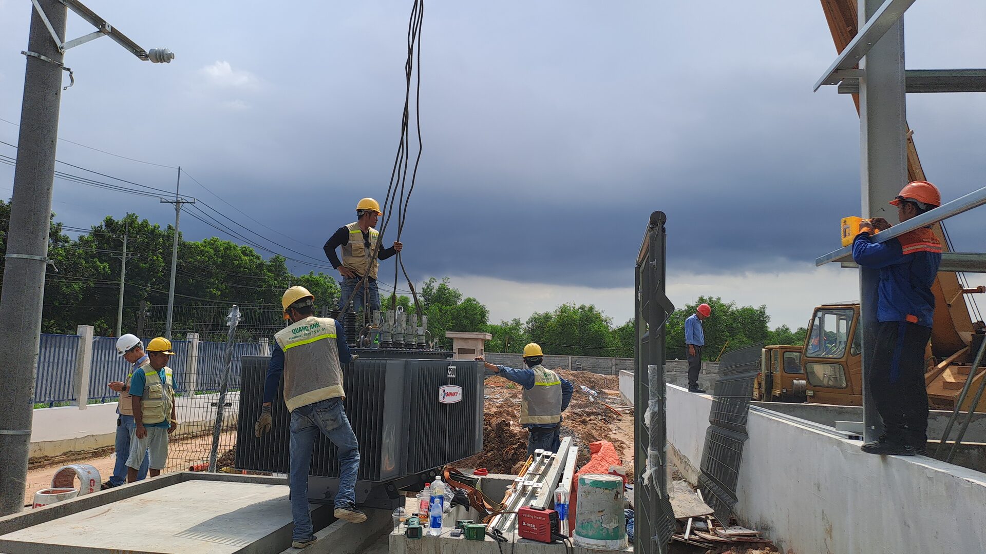 RVN Fibers – hệ thống máy biến áp đặt nền 2×2500 kVA Trạm biến áp đặt nền 2×2500 kVA công trình RVN Fibers do QuangAnhcons triển khai