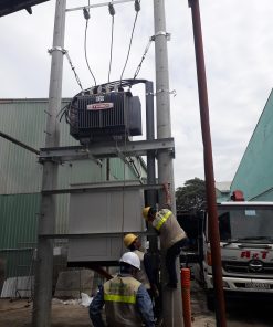 Thi công trạm biến áp kiểu giàn 630 kVA trên hai cột bê tông cho nhà máy Garmex, công trình QuangAnhcons